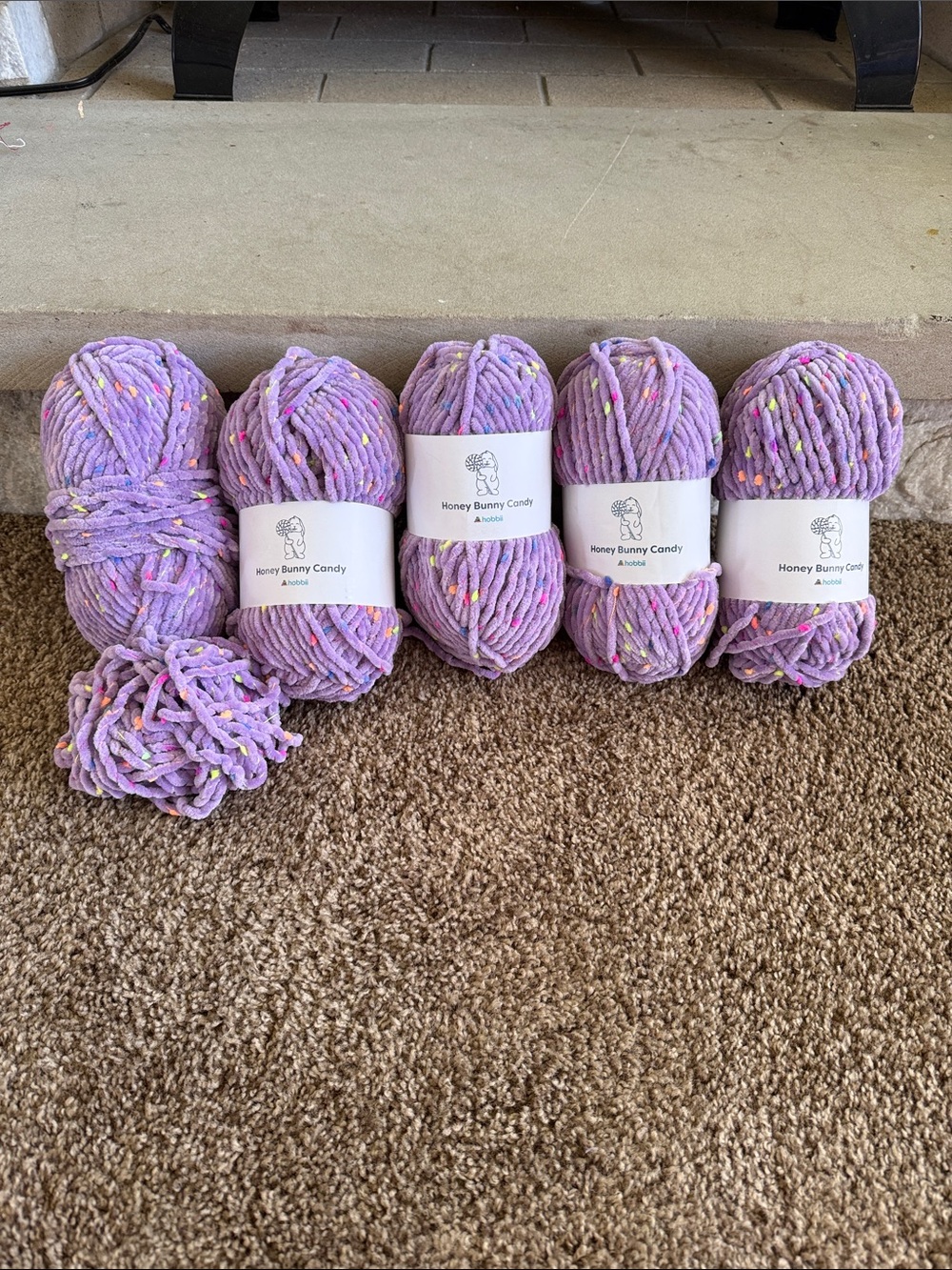 Hobbii Honey Bunny Candy Yarn